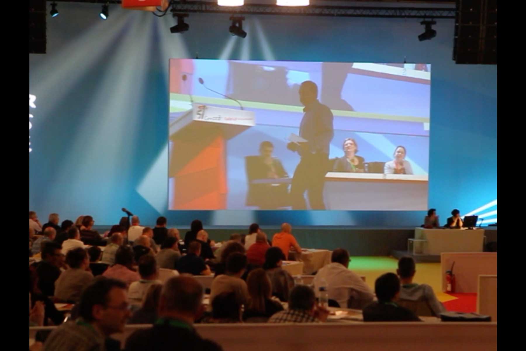 Der Generalsekretär der CGT auf dem Weg zum Rednerpult  Fotografie von Heiko Schäfer