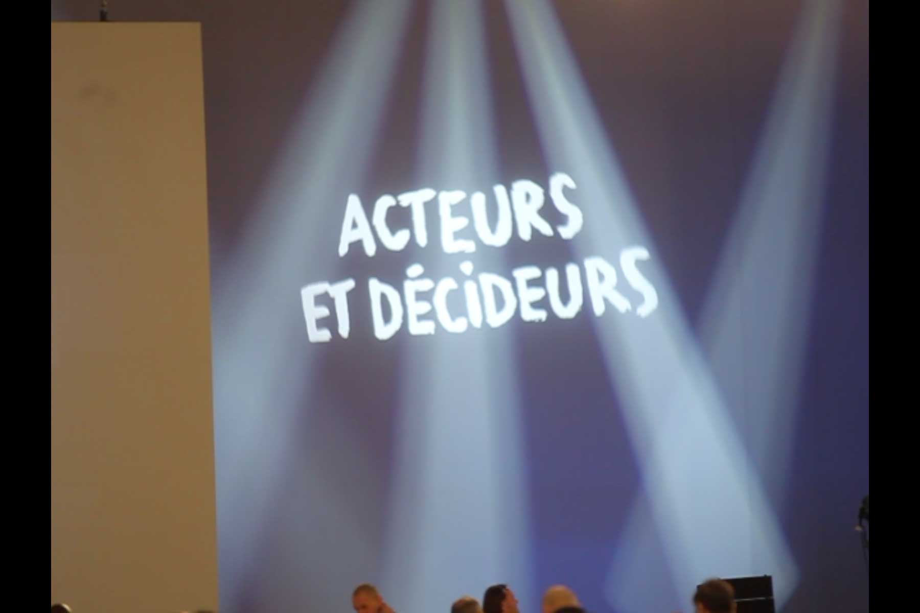 Projektion mit dem Titel 