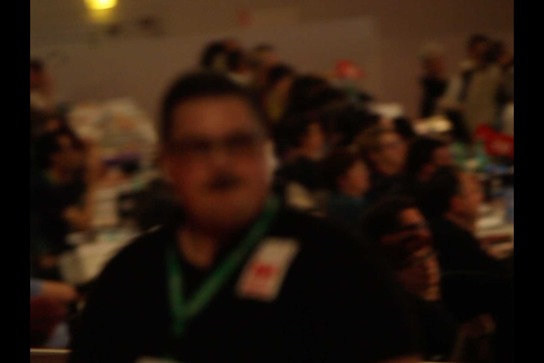 Der Gewerkschafter Tenessee Garcia auf dem Weg zu seinem Sitzplatz  Fotografie von Heiko Schäfer