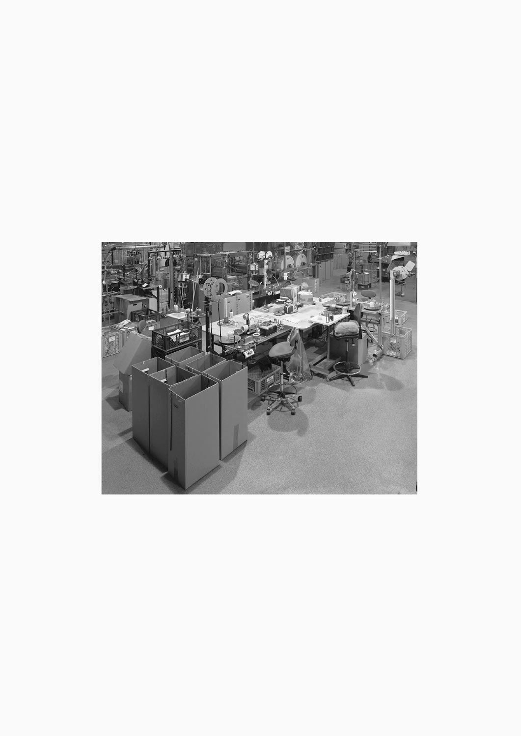 Textilmaschinen in einer Halle der Firma Darcor Etiketten  Fotografie von Heiko Schäfer