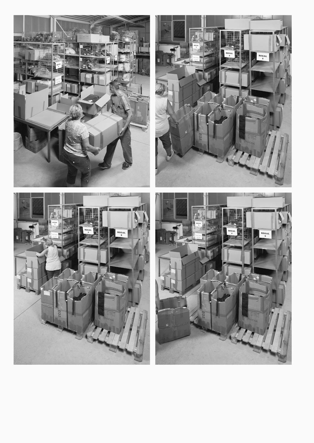 Eine Textilarbeiterin trägt mit einem Textilarbeiter Pakete mit Textilbandrollen in der Firma M. Batex  Fotografie von Heiko Schäfer